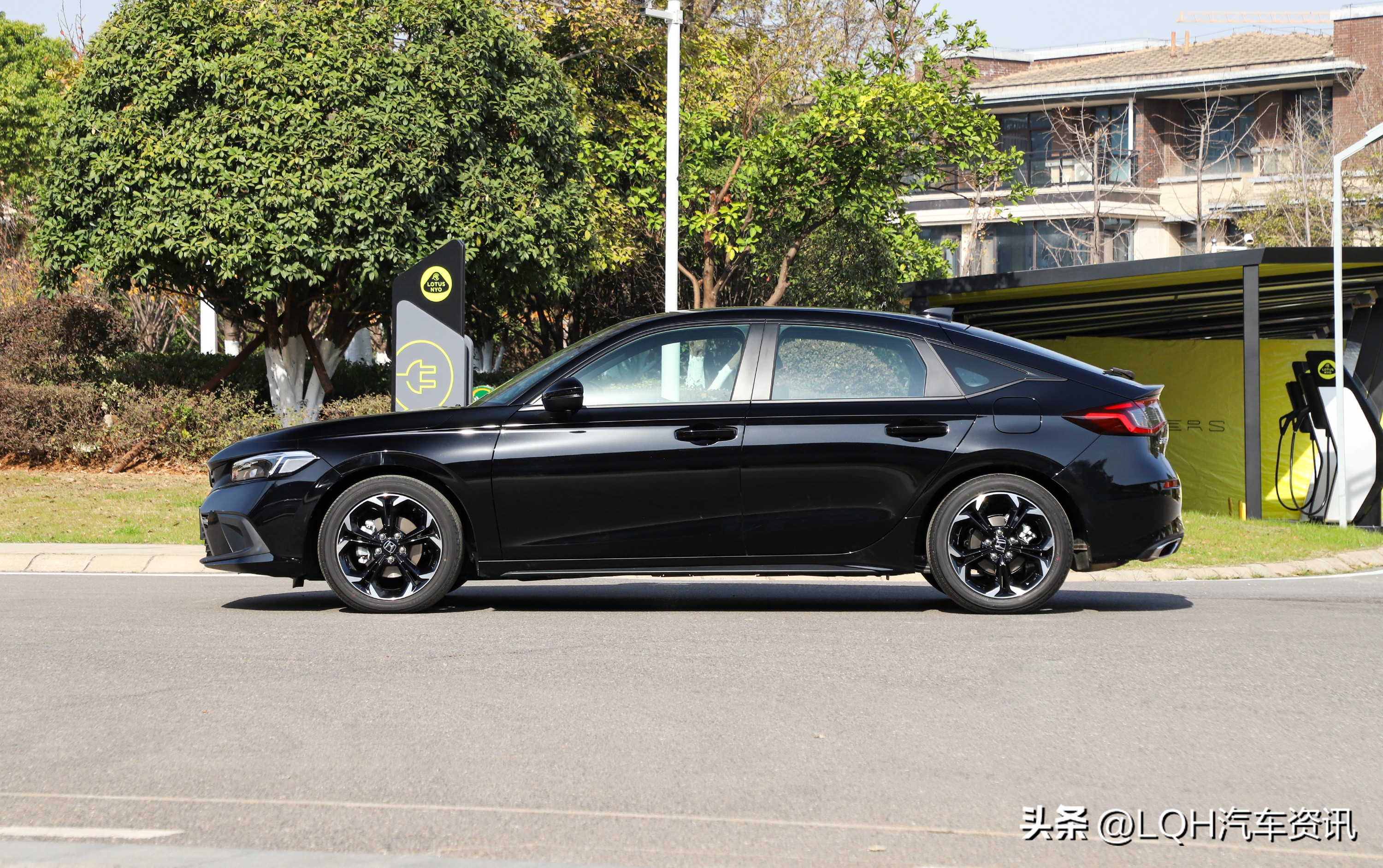 买大速腾还是买本田思域,新款速腾本田思域怎么选