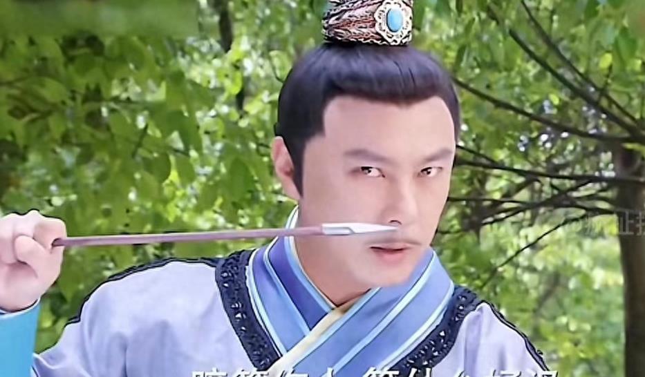 胸罩*点露**,花式泳衣,这些辣眼睛的操作,导演肚子里没一点墨水吗