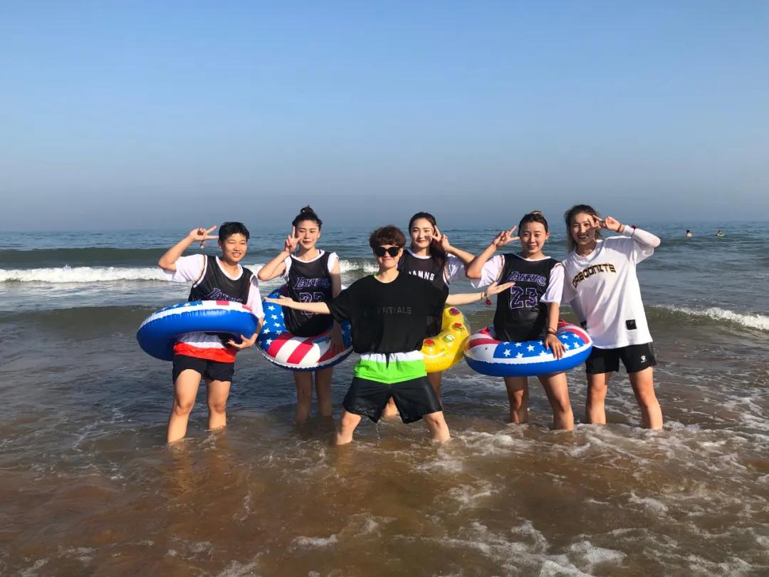 足球女孩,足球女孩实现梦想