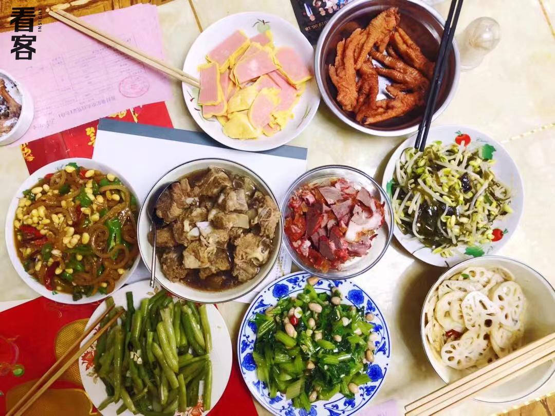 小县城的贫穷公务员,小县城官二代怎么致富