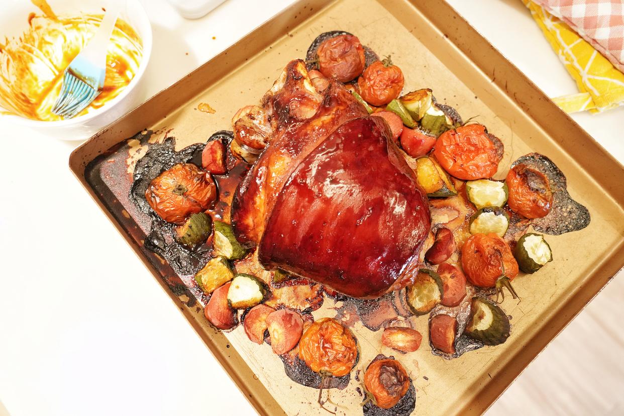 软烂不油腻的烤猪蹄你值得拥有,德国咸脆猪手如何烤才皮脆