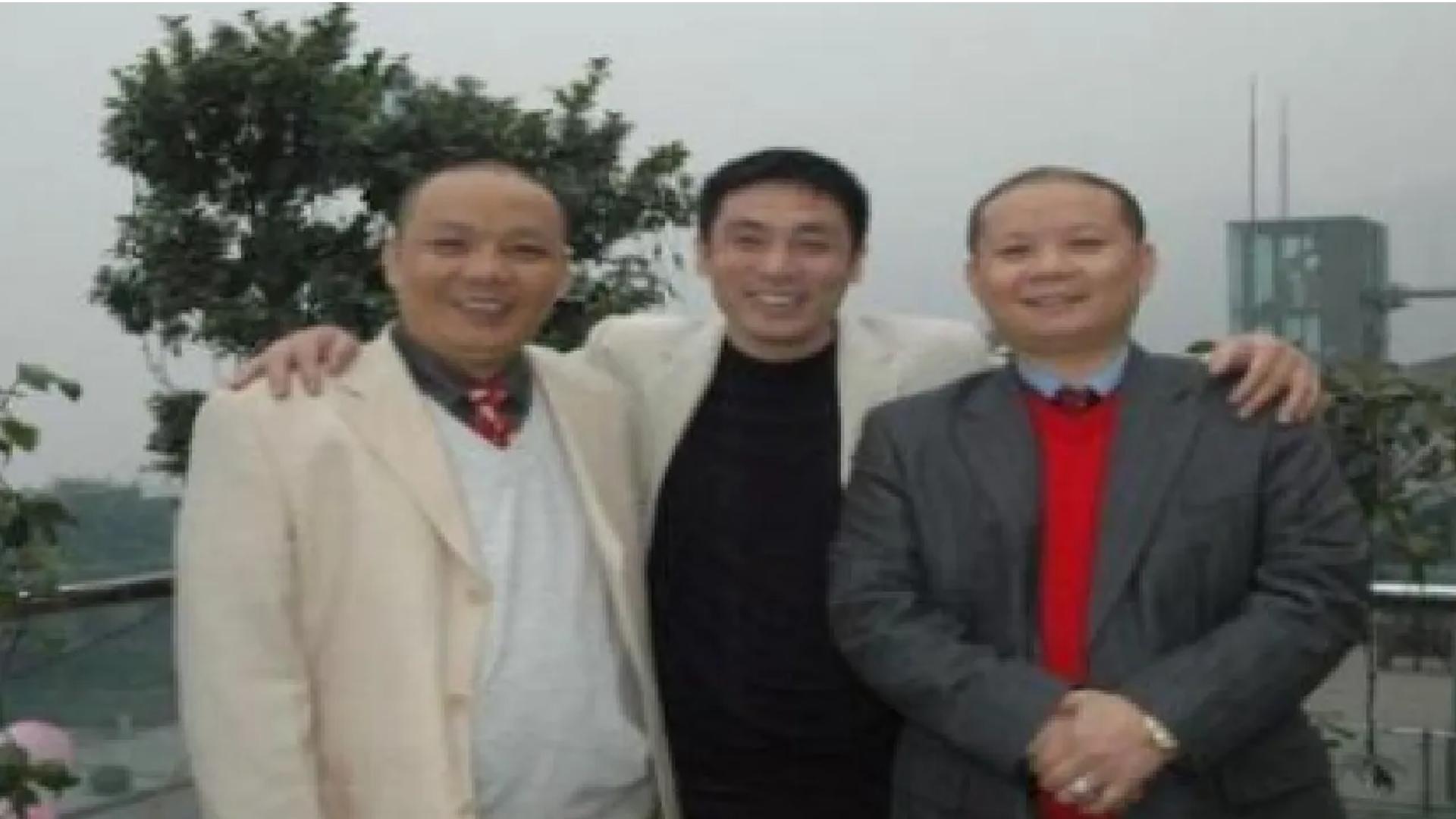 重庆一老板向14名员工借1500万,重庆老板给百位员工百江景豪宅