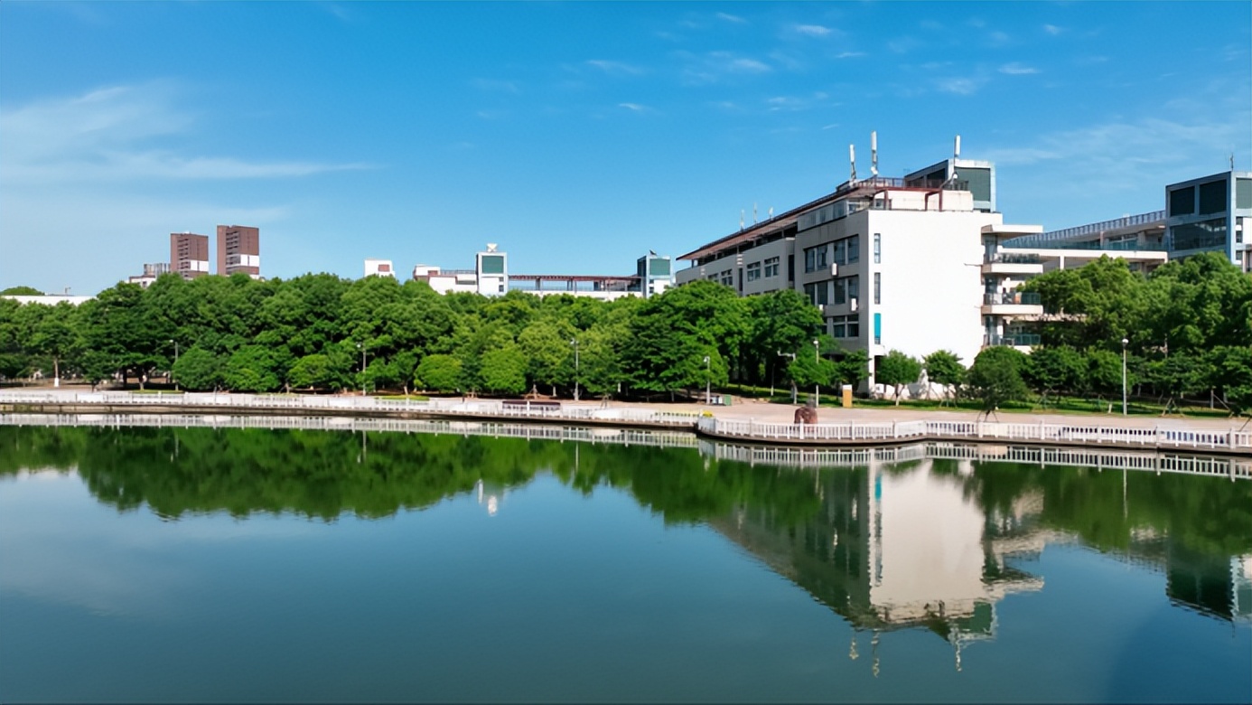 牛津vs哈佛,2022牛津大学vs剑桥大学