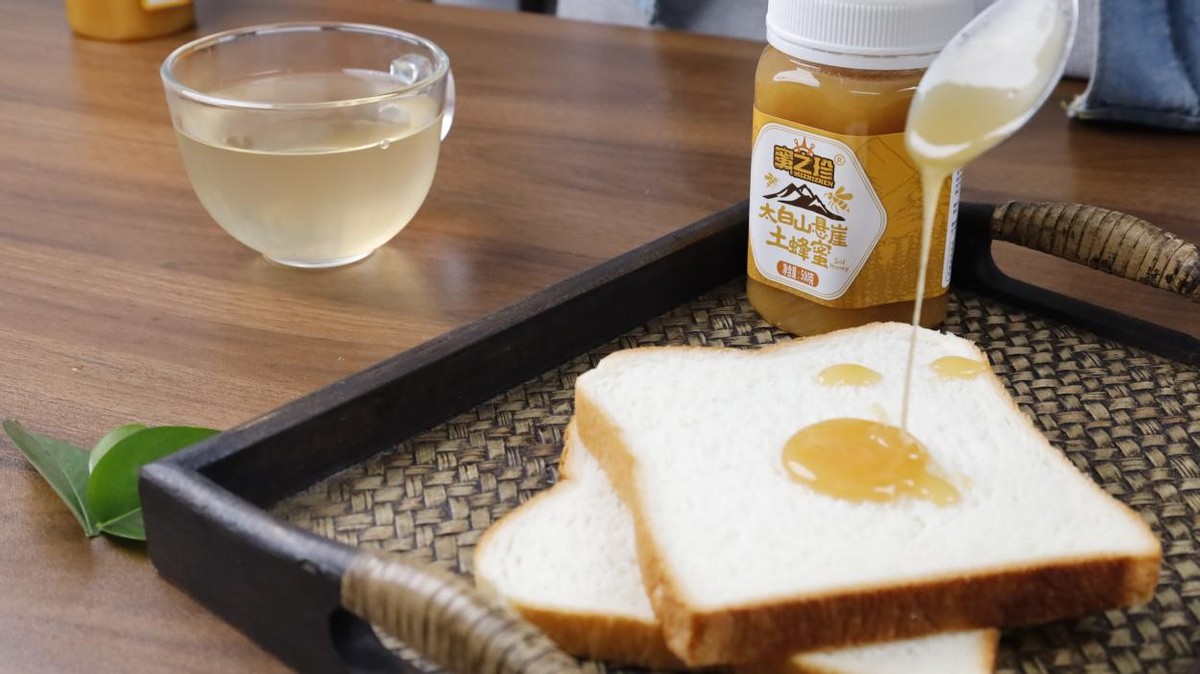 买蜂蜜要擦亮眼睛,买蜂蜜辨别真假最简单的方法