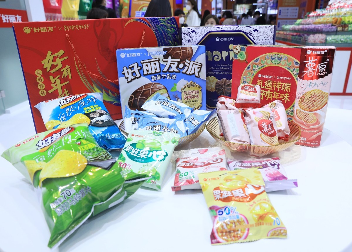 三赴进博之约,好丽友携敦煌联名款续写“中国情”