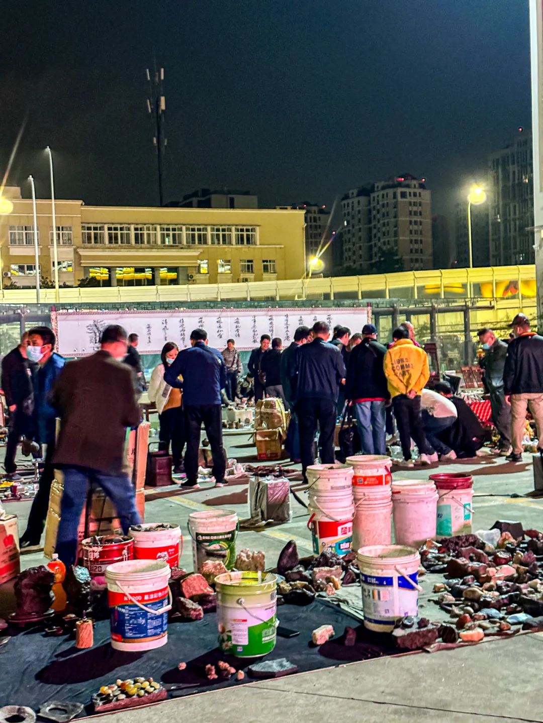 100元在潘家园古董市场捡漏,价值千万的古董交易