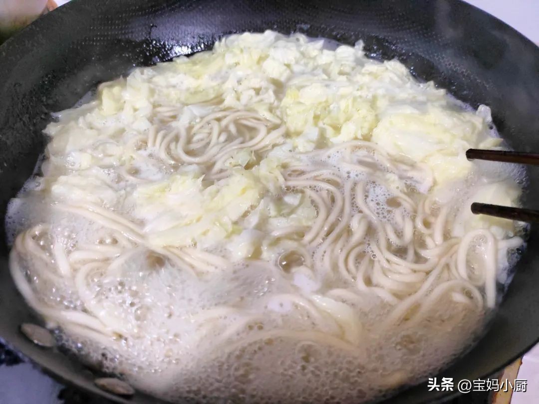给孩子做牛肉面用什么牛肉,早餐煮牛肉面给孩子吃简单