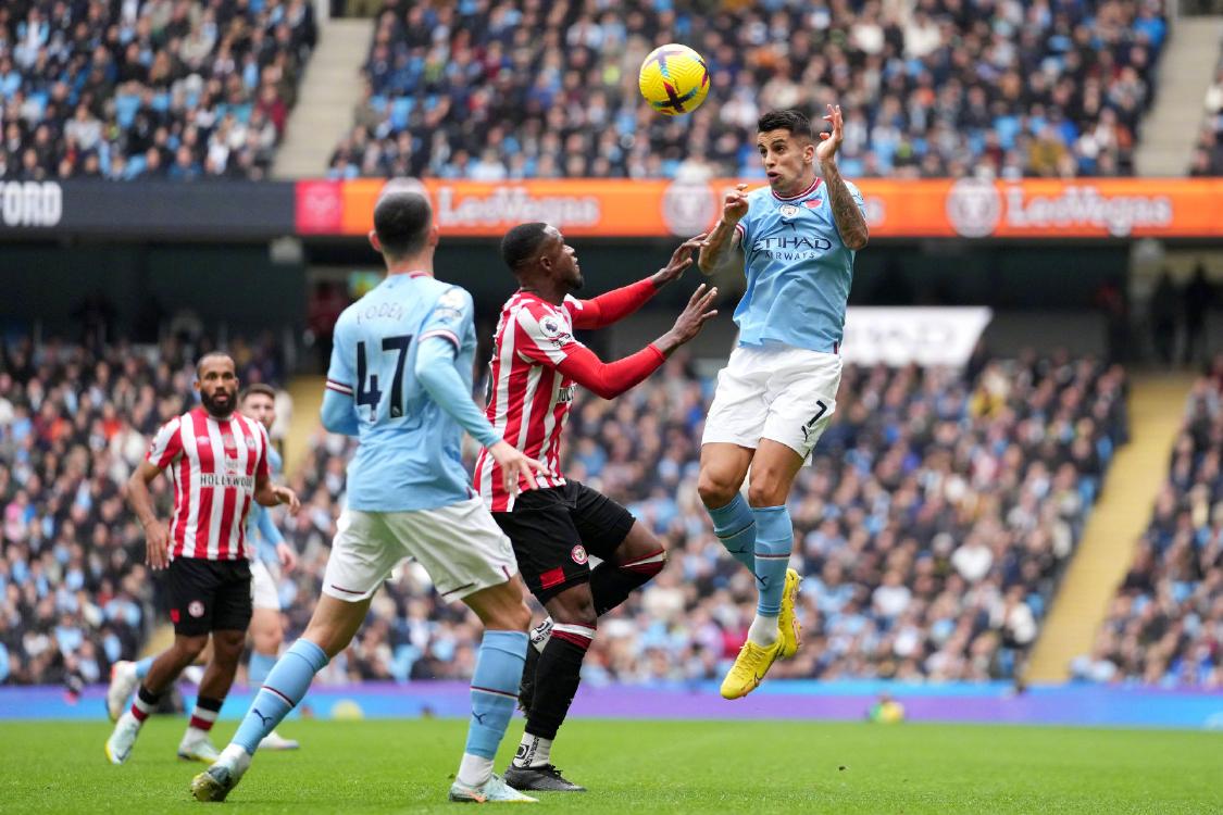 英超曼城6-0大胜哈兰德连场戴帽,曼城2比1曼联哈兰德梅开2度