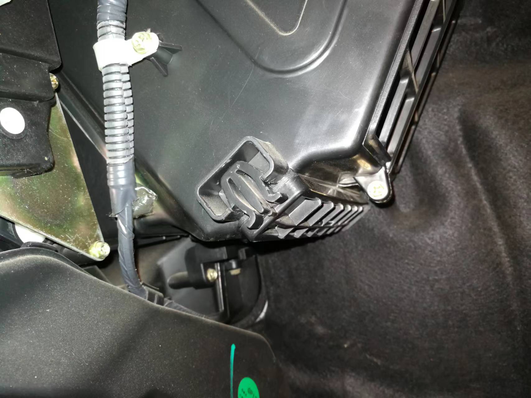 汉dm自己动手换空滤,自己动手换空滤卡子卡不上