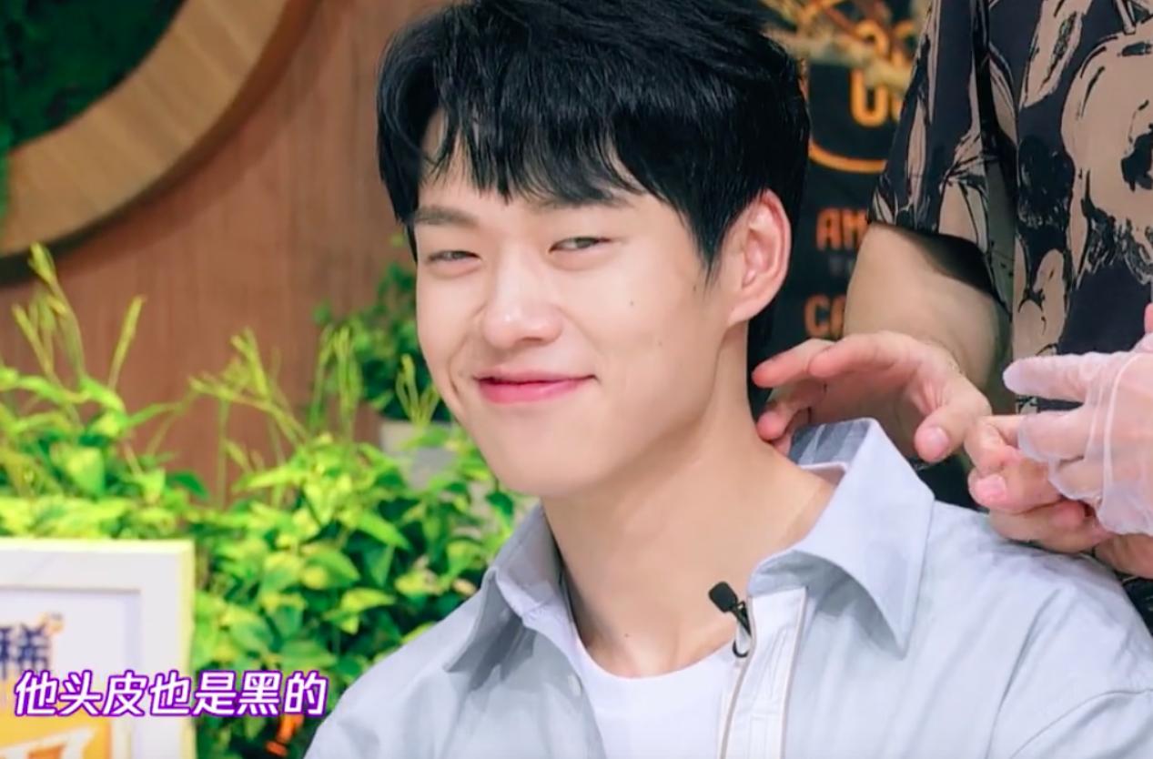 盘点娱乐圈那些“抠门精”，聚餐不买单，送“假名牌”，个个离谱