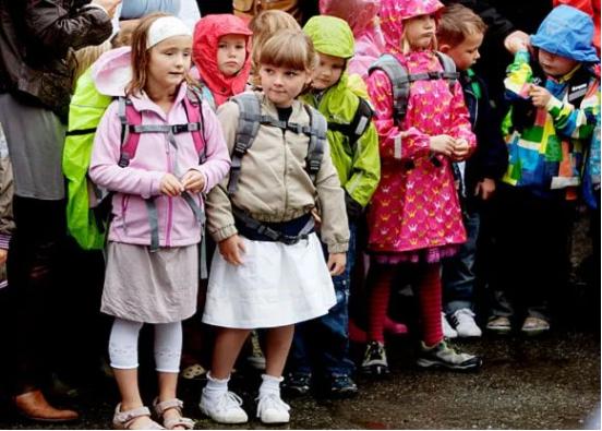 挪威公主：被称“全球最美”公主，17岁开战机跳高楼，未来是女王