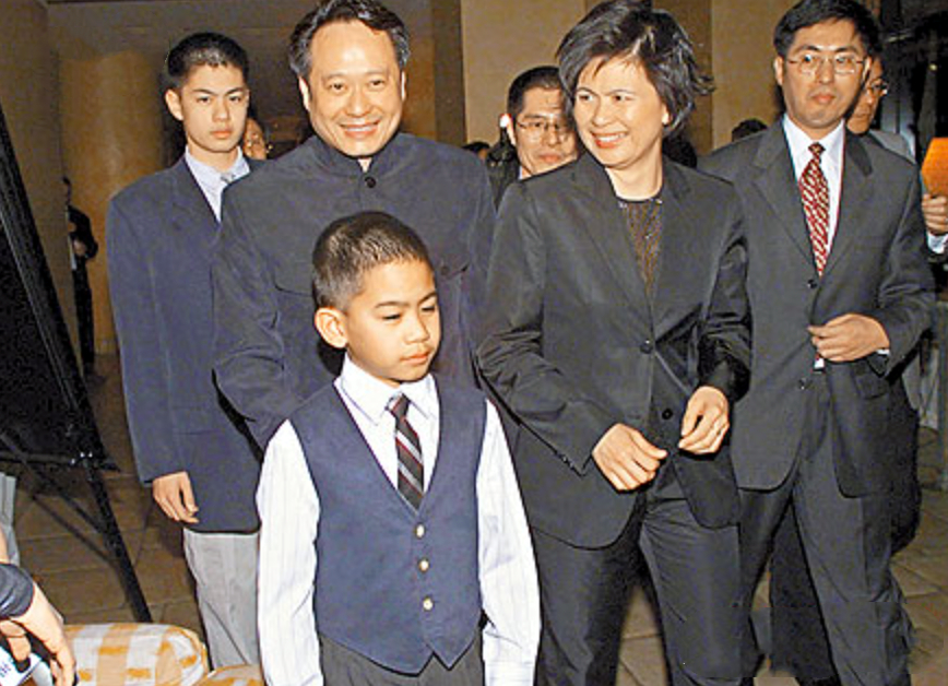 导演讲李安的婚姻,李安谈婚姻家庭视频