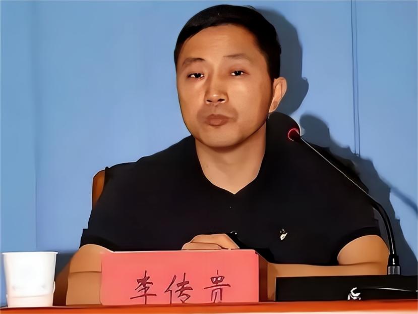 胥敬祥：只因误买一件绿马甲，被判入狱13年！背后故事让人唏嘘