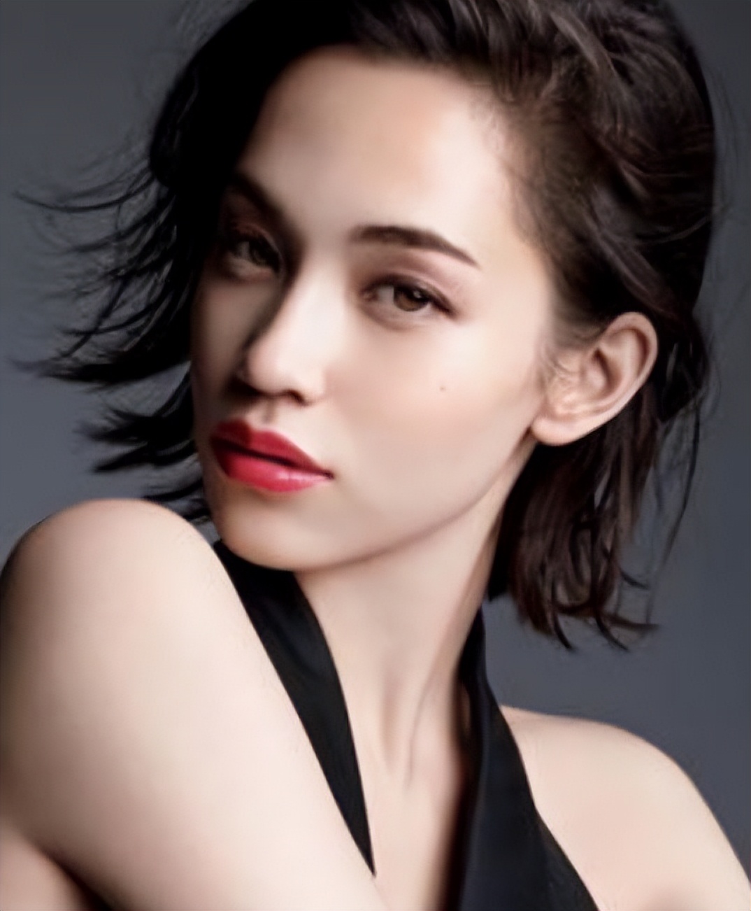 日本女星被*规则潜**，拍摄时还被提无理要求、临时加码，牺牲太大了