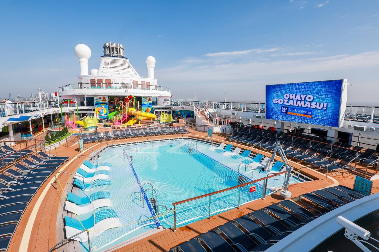 世界上十大豪华邮轮视频,全球十大巨型邮轮