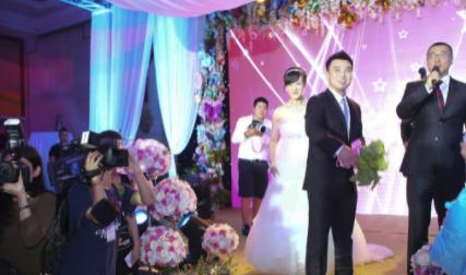 乒乓球冠军王皓简历,奥运冠军王皓和妻子现状