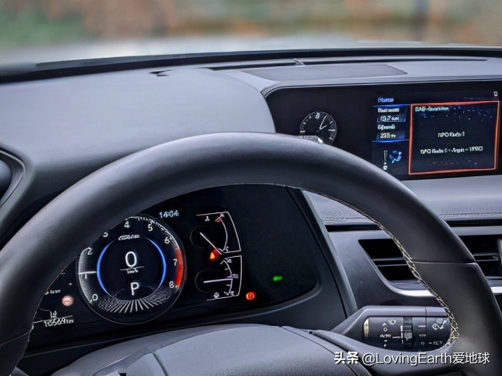 雷克萨斯ux200安全系数,雷克萨斯ux200双闪