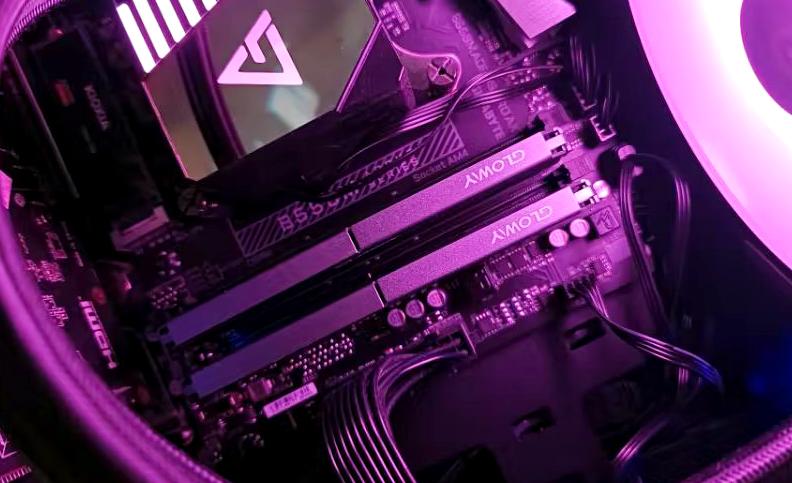 光威天策内存皓月白评测,光威天策内存条3200和3000推荐