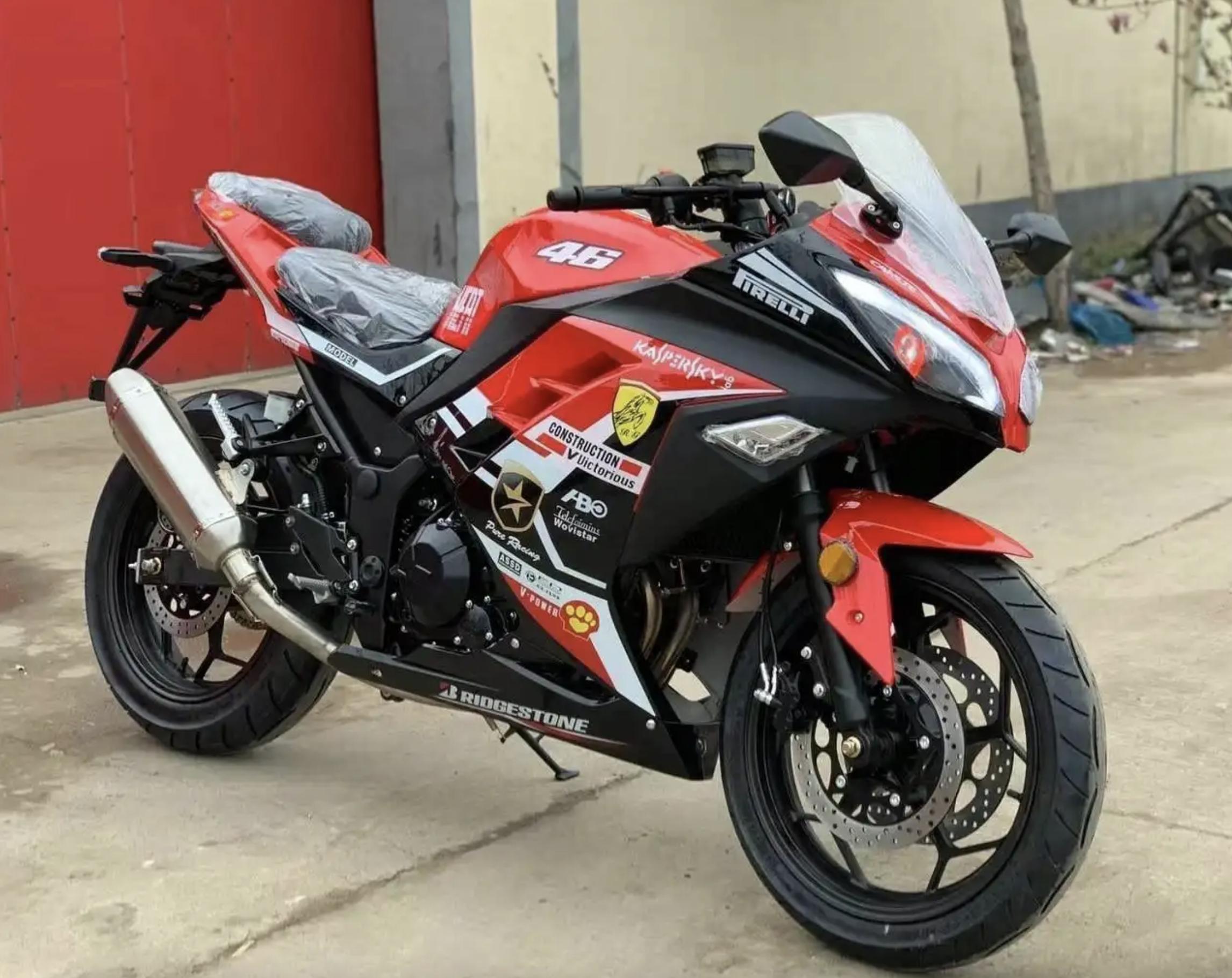 地平线摩托车真实测评,仿赛摩托车与地平线区别