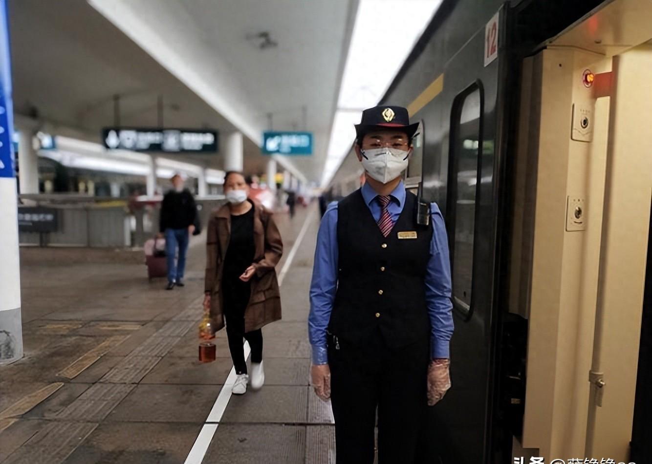 火车内的4个“秘密”：神秘的乘务员规定和震撼的鸣笛传统！