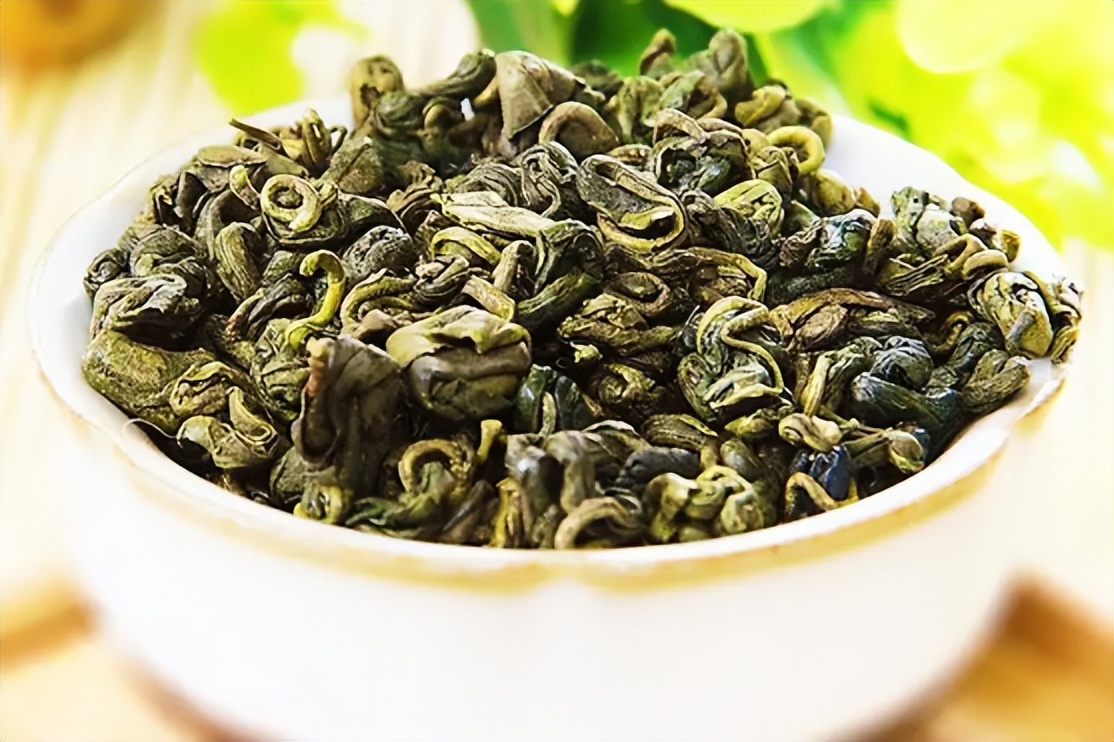 秋天，少吃“发物”和“热物”，多饮3种“冠军茶”，润燥安康