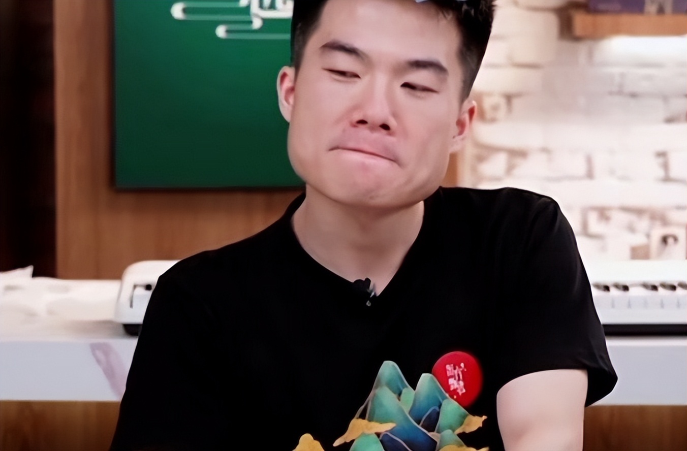 董宇辉深夜直播吸粉无数,董宇辉一场直播粉丝增了上百万