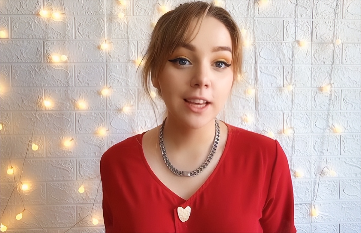 俄罗斯美女嫁给东北3婚男人，夫妻恩爱，网友感慨：他太幸运了