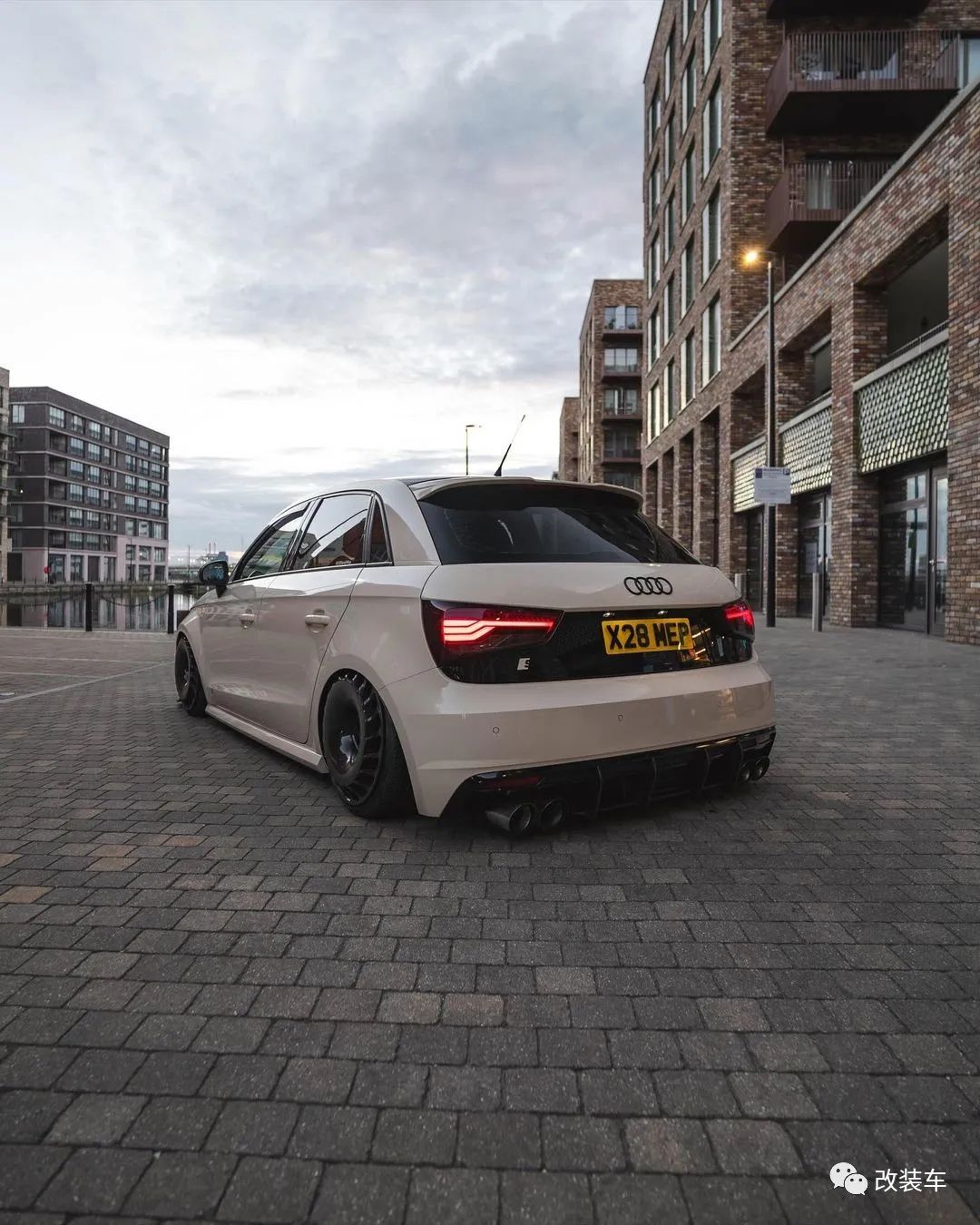 奔驰车模amga35,奔驰c级小姐姐改装