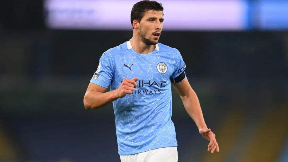 足球巨星排名表,足球史上十大巨星排名中国