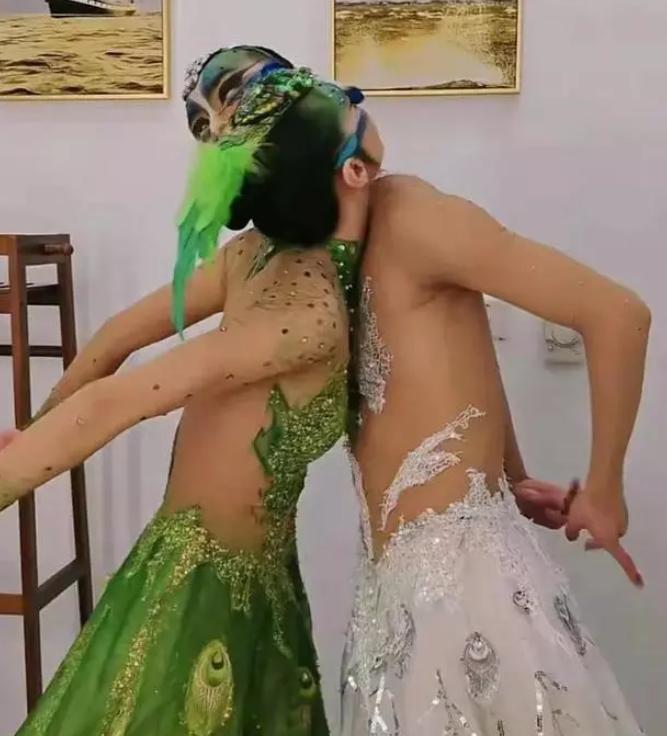 杨丽萍舞蹈再惹争议,杨丽萍发脾气完整版