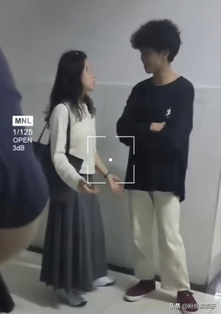 我是女孩子呢,某高校“女拳”纸巾事件,女生占便宜被拒恼羞成怒