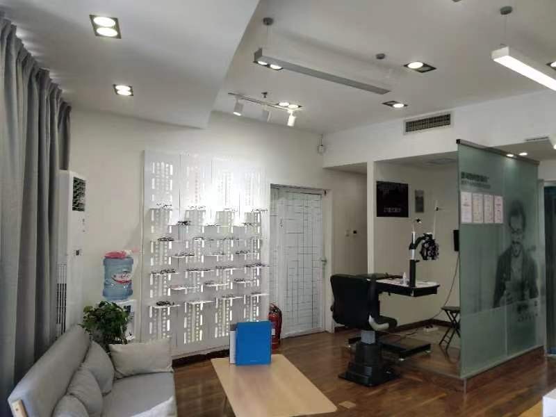 郑州配眼镜去哪里比较好,郑州哪里配眼镜既便宜又正规好用