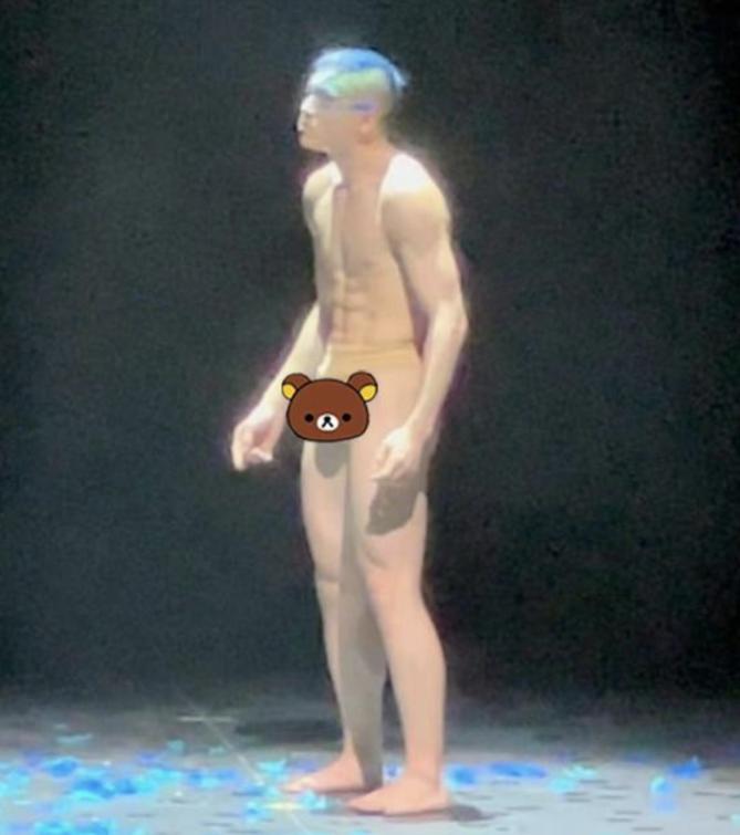 “裸体”艺术，64岁杨丽萍的孔雀舞，真的不是在公开耍流氓？