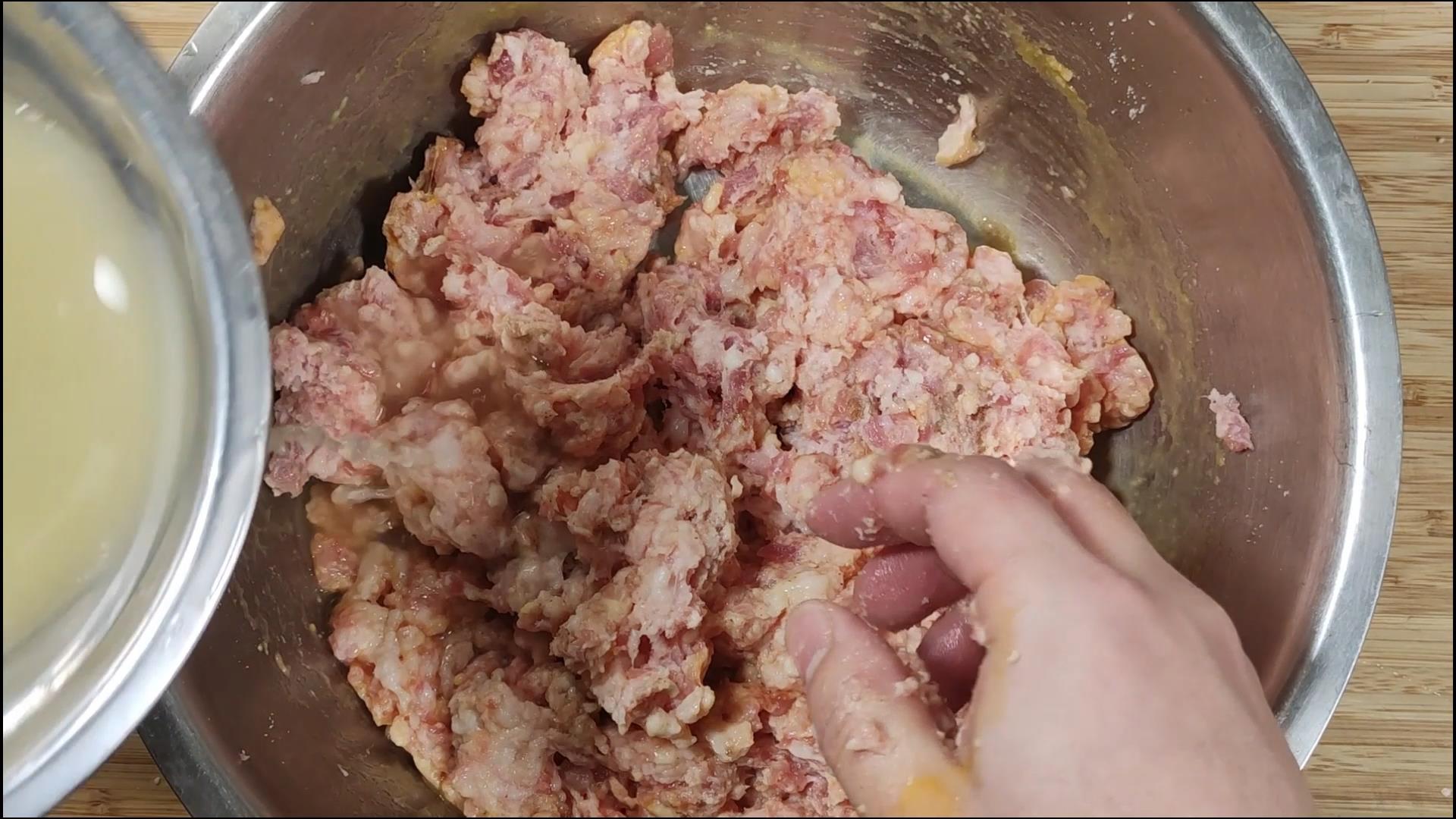 炸丸子不要水的方法,炸丸子不要鸡蛋的做法