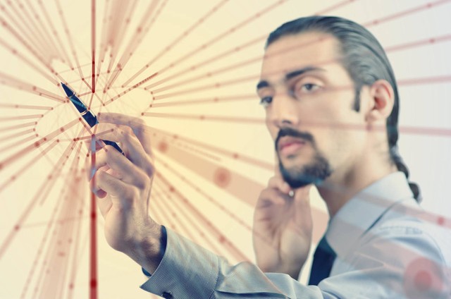 35岁学什么技术稳定能挣大钱,男生学什么技术工作稳定