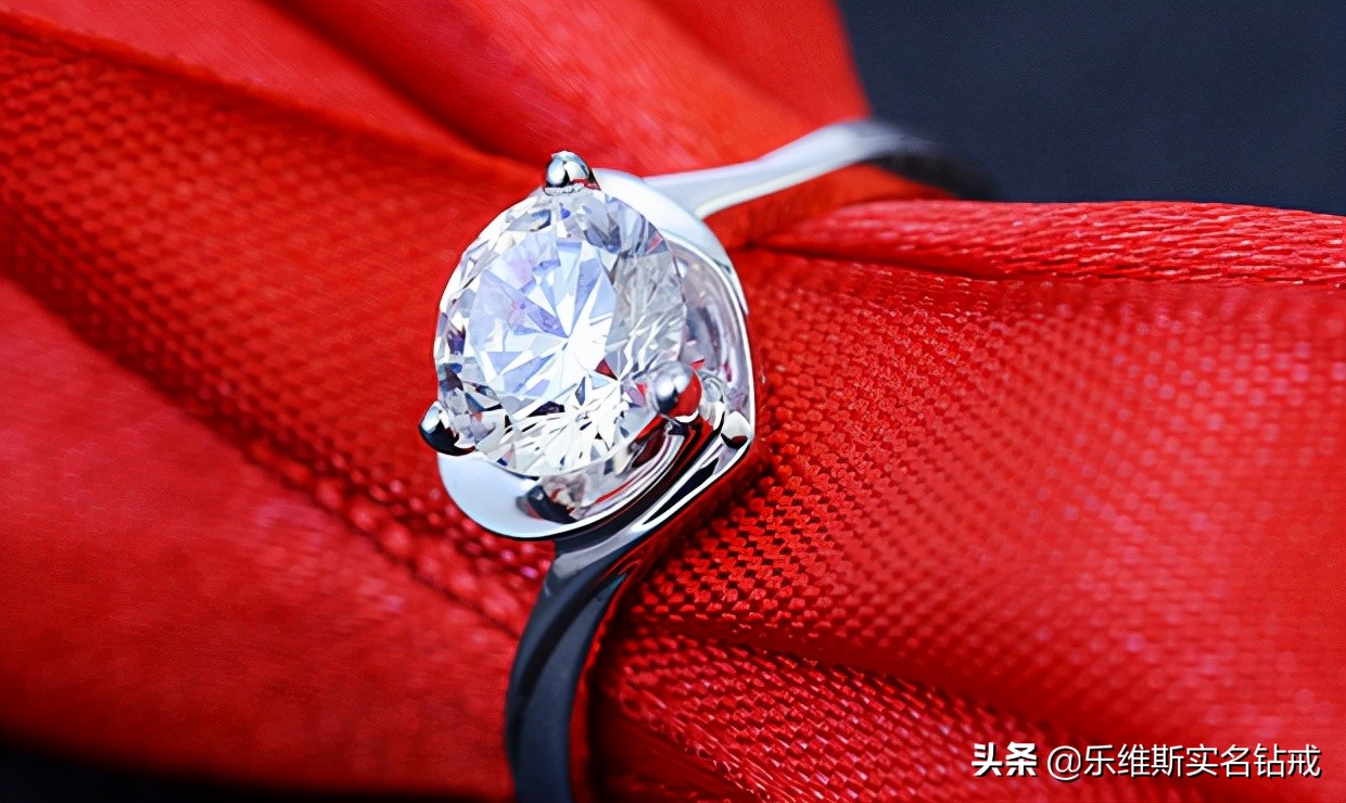 2克拉钻戒多少钱？能分期购买吗？需要预约吗？