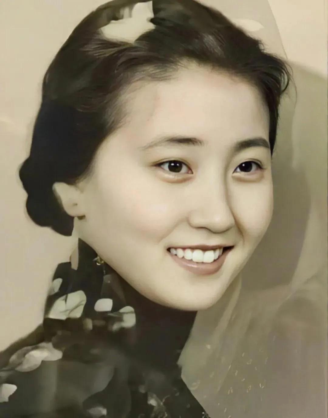 蒋英和丈夫钱学森是如何认识的呢,蒋英和钱学森年轻照片