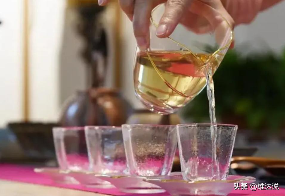 茶叶放冰箱冷藏里再拿出来会坏吗,家庭喝茶必须将茶叶放冰箱保存吗