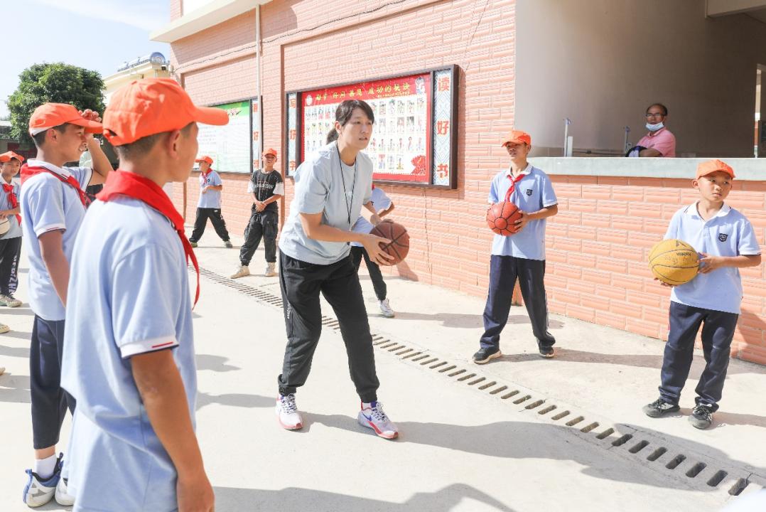 2016公益体彩快乐操场,公益体彩快乐操场捐赠