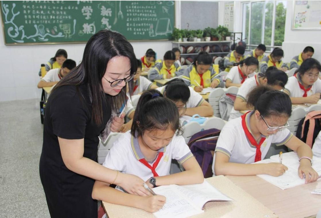 如何应对未来中小学教师过剩,如何破解中小学教师过剩
