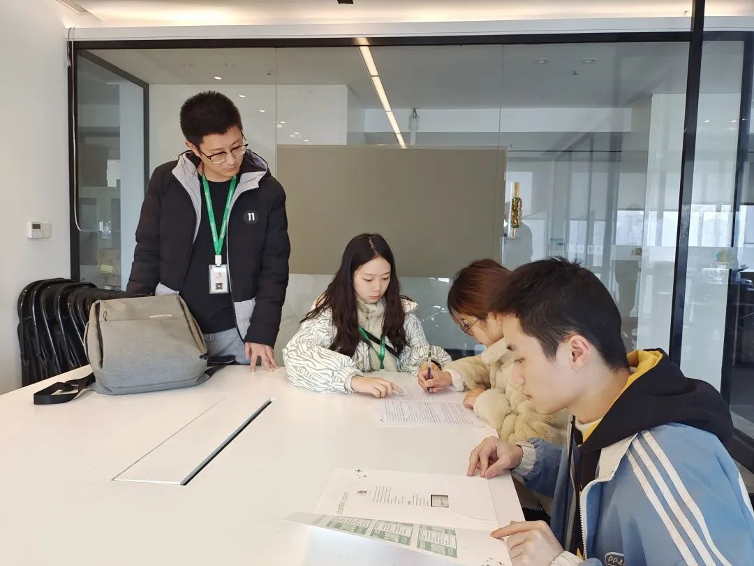 打工人涌入大城市：长租公寓爆满，简历多到看不过来