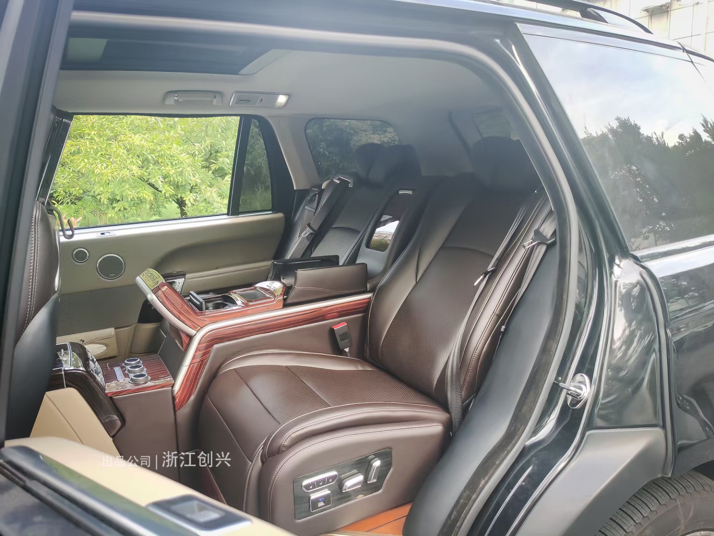 路虎揽胜运动版后排座椅改装,路虎揽胜后排座椅改装床