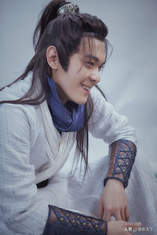 一年后，那位去考编的明星怎么样了？