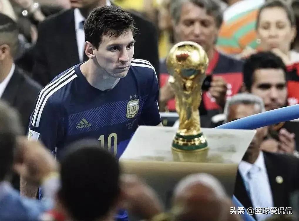 世界杯夺冠次数：英格兰一次，阿根廷两回，德意四冠，巴西最多