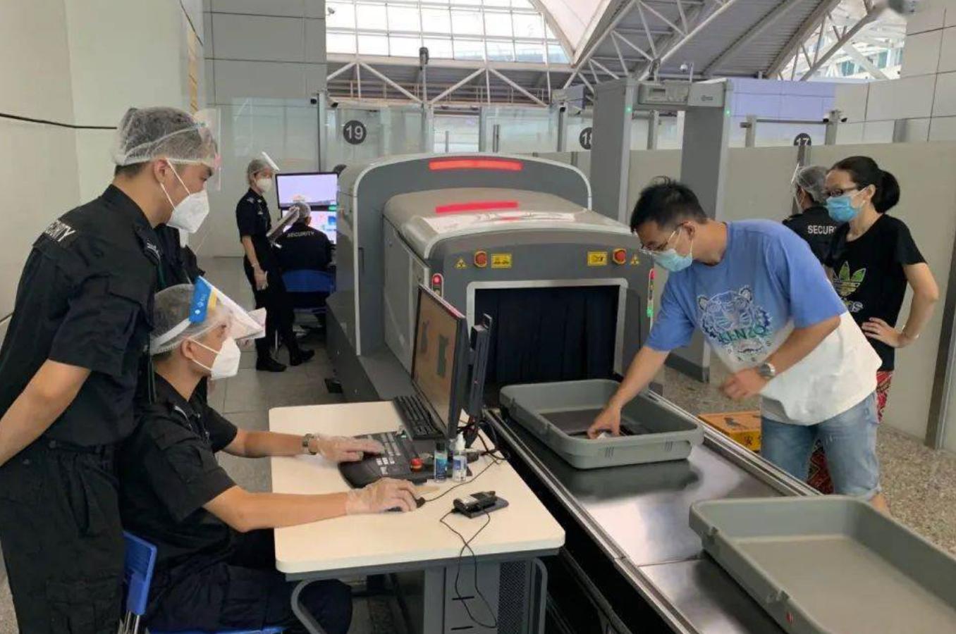 你第一次坐飞机有点紧张怎么办,第一次坐飞机如何避免紧张