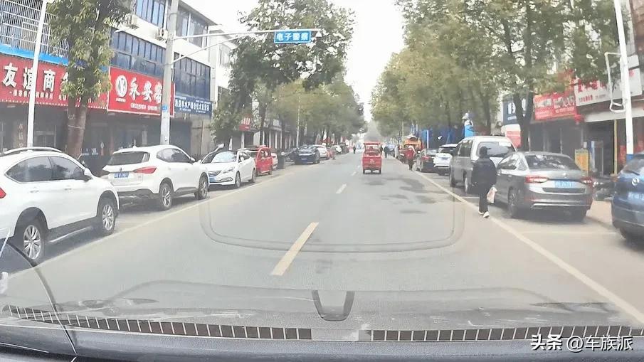 为何年轻人越来越喜欢买小车，这才是根本原因，这价值观挺好！