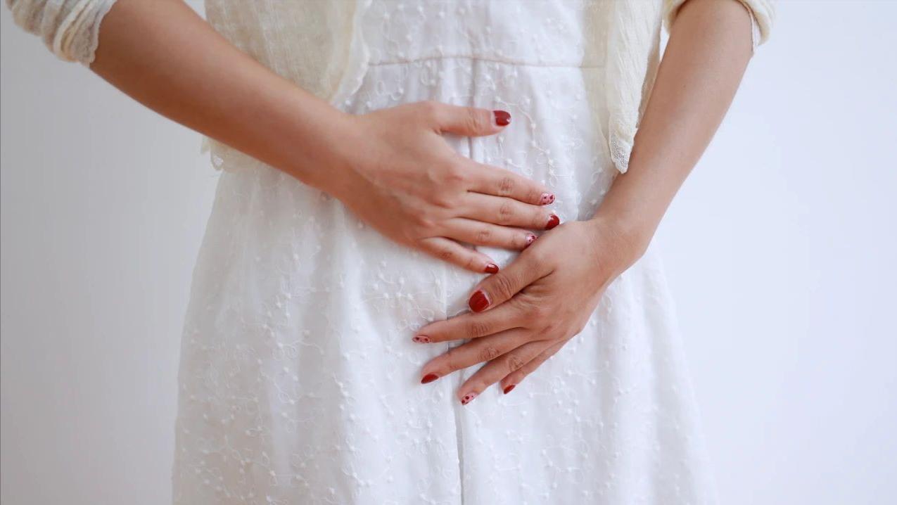 女性私部周围起痘什么原因,女性私下长痘怎么处理