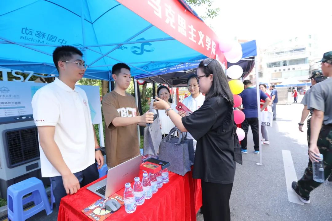 哈工大深圳校区研究生开学,哈工大2021届新生报到