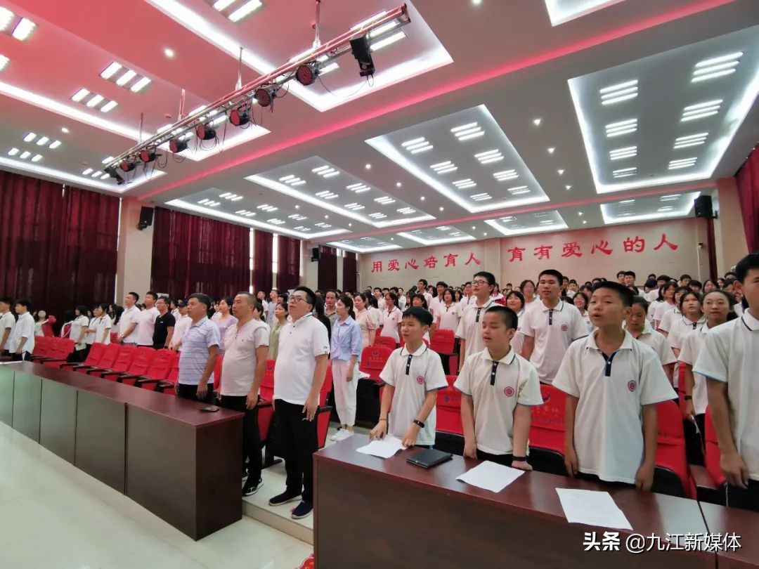 婀栧彛鍥涗腑姣曚笟鍏哥ぜ,婀栧彛涓姣曚笟鍏哥ぜ