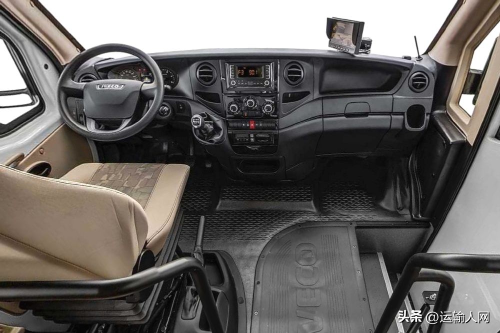 南京旅游消费,依维柯欧风17座客车落地价